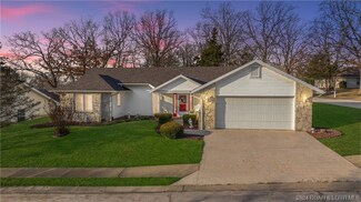 802 Maple Tree Cir, Osage Beach, MO 65065