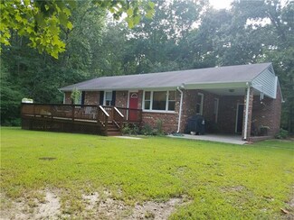 177 Back Woods Ln, Walkerton, VA 23177