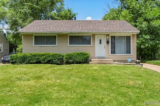 219 Presley Dr, Saint Louis, MO 63137