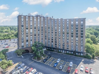 1 Renaissance Place Unit 1017, Palatine, IL 60067