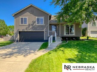 14603 Nebraska Cir, Omaha, NE 68116