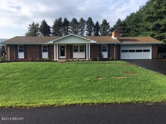 167 Shady Ln, Jersey Shore, PA 17740