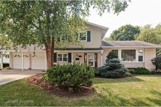 110 S Winston Dr, Palatine, IL 60074