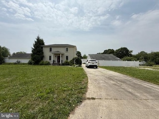203 W Weymouth Rd, Vineland, NJ 08360
