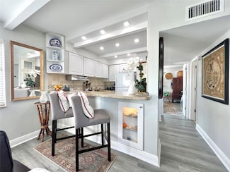2124 NE 5th Ave Unit 208, Wilton Manors, FL 33305