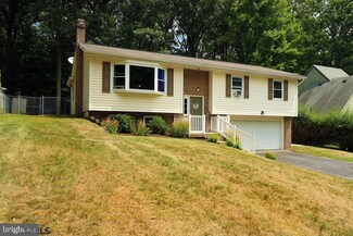 615 Old Farm Ln, State College, PA 16803