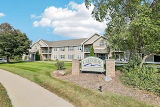 201 Kearney Way Unit 102, Waunakee, WI 53597
