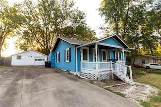 4617 NE Kelsey Rd, Kansas City, MO 64116