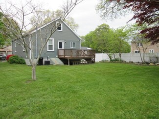 202 Mccabe St, South Dartmouth, MA 02748