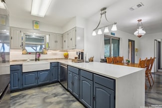 1035 Pine Meadow Rd, Seguin, TX 78155