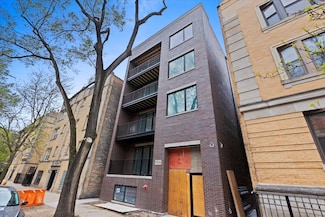 906 W Dakin St Unit 401, Chicago, IL 60613