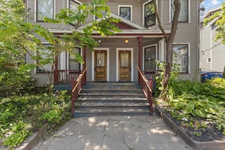 211-213 Saint Paul St, Burlington, VT 05401