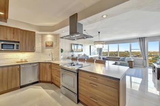3300 NE 36th St Unit 1204, Fort Lauderdale, FL 33308