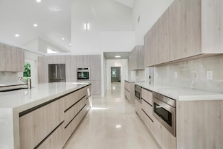7351 Valencia Dr, Boca Raton, FL 33433