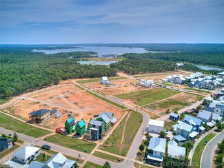 70 Hill St, Carlton Landing, OK 74432
