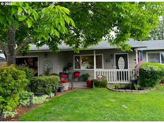 238 S P St, Cottage Grove, OR 97424
