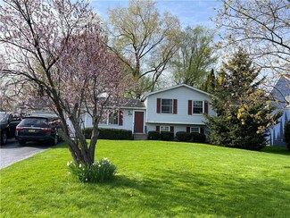 89 Covered Wagon Trail, West Henrietta, NY 14586