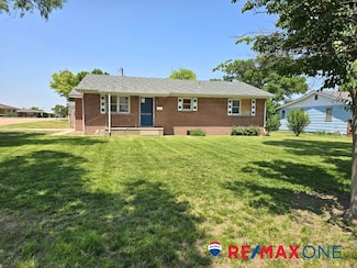 705 E Long St, Dighton, KS 67839