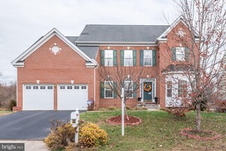 17126 Greenwood Dr, Round Hill, VA 20141