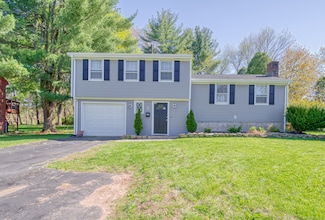 5 Blue Orchard Dr, Middletown, CT 06457