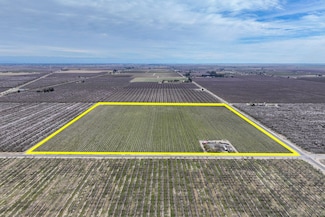 800 S Howard Ave, Kerman, CA 93630