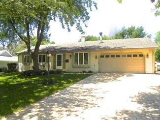 134 Circle Dr W Unit 21, Montgomery, IL 60538