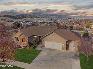 6862 W Clear Water Dr, Herriman, UT 84096