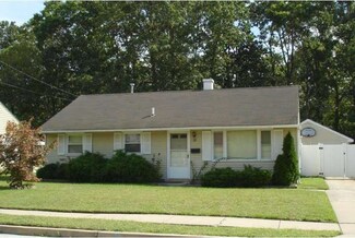38 S Rose Ln, West Berlin, NJ 08091
