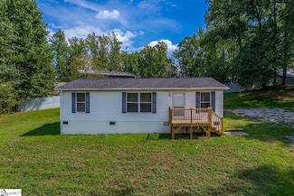 329 Pine Hills Rd, Woodruff, SC 29388