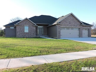 1001 Pheasant Run, Sherman, IL 62684
