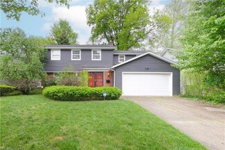 4634 Telhurst Rd, Cleveland, OH 44121