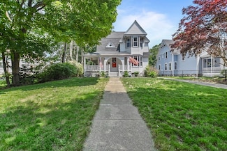 53 Franklin Ave, Rockland, MA 02370