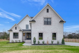 2120 Hamilton Chambers Rd, Lebanon, TN 37087