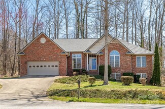 110 Cimarron Blvd, Hendersonville, NC 28791