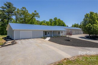 286 Capps Rd, Hendersonville, NC 28792
