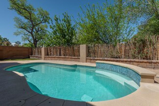 2001 Sydney Ln NW, Albuquerque, NM 87107