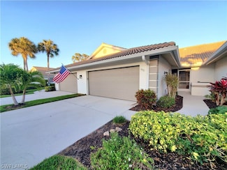 992 Marblehead Dr, Naples, FL 34104