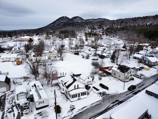 26 Highland Ave, Dixfield, ME 04224