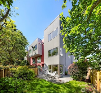 8363 29th Ave NW, Seattle, WA 98117
