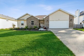 1206 Primrose Ln, Harvard, IL 60033