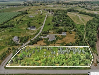 12859 S 229th St, Gretna, NE 68028