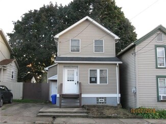 1454 4th St, New Brighton, PA 15066