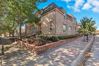 8240 Bridge St, North Richland Hills, TX 76180