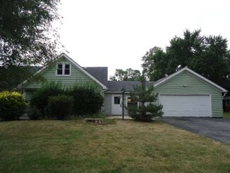 8749 W 72nd St, Justice, IL 60458