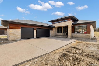 49351 Villa Ct, Novi, MI 48374