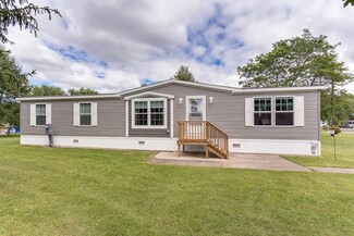 55 Kelcie Ln, Bloomfield, NY 14469
