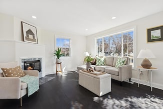 1335 Hampshire Ave N, Golden Valley, MN 55427