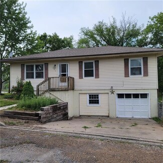 402 SE 10th St, Concordia, MO 64020