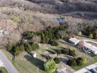 94 98 102 Brave Dr, Linn Valley, KS 66040