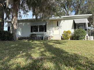 450 Carnation Dr, Fruitland Park, FL 34731